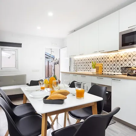 Tenohomes Sunny Terrace & Private Pool Casa vacanze *