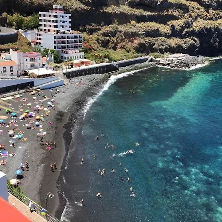 Tenohomes Sunny Terrace & Private Pool Casa vacanze *
